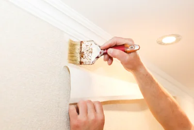 Pose de papier peint à Biard — revêtements muraux et toiles de verre